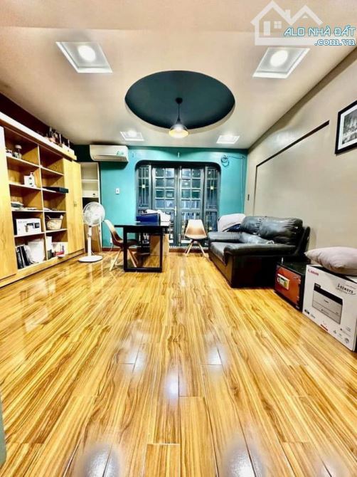 Nhà đẹp bình thạnh, diện tích lớn có hầm ô tô ngang khủng 8m,