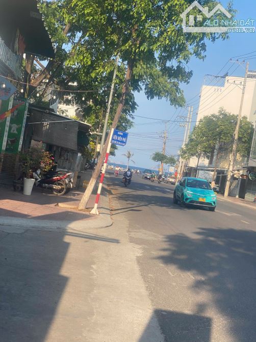 Bán đất 3 mặt tiền đường Điện Biên Phủ cách biển 150m. giá hạ từ 21 tỷ xuống còn 17 tỷ 800