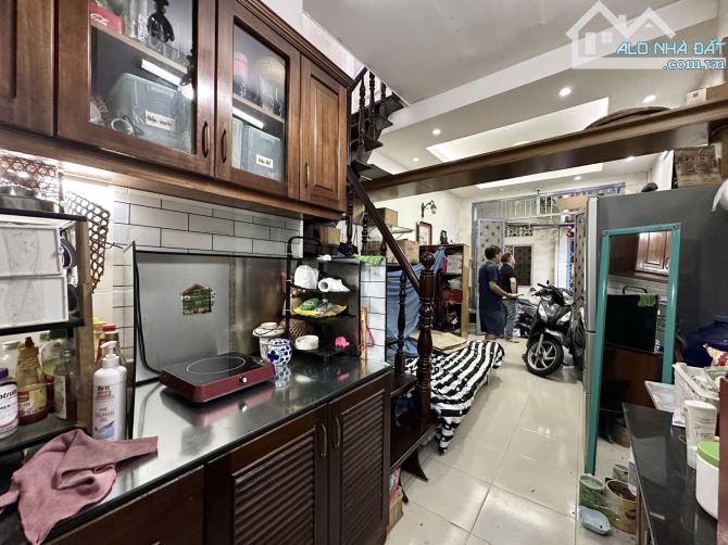 Quận 3- Võ Văn Tần-27M2-2 tầng- Giá chỉ hơn 3Ty