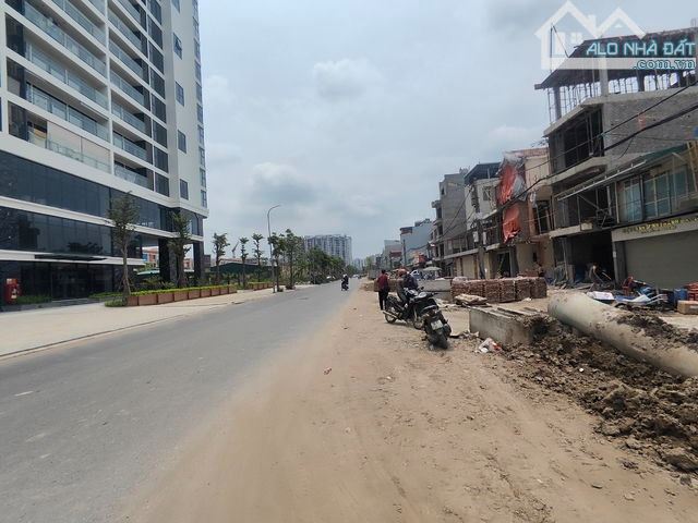 Bán đất mặt phố Tân Thuỵ Phúc Đồng 230m mt 10m giá 51 tỷ ô tô tránh