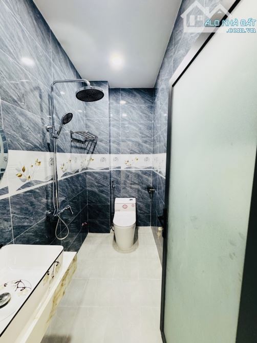 Bán Nhà Tân Thới Hiệp Q12 - 61M2 (4.2 x15 ) - 5Tầng - Hẻm HXH -  Chỉ 6,468 Tỷ. - 10