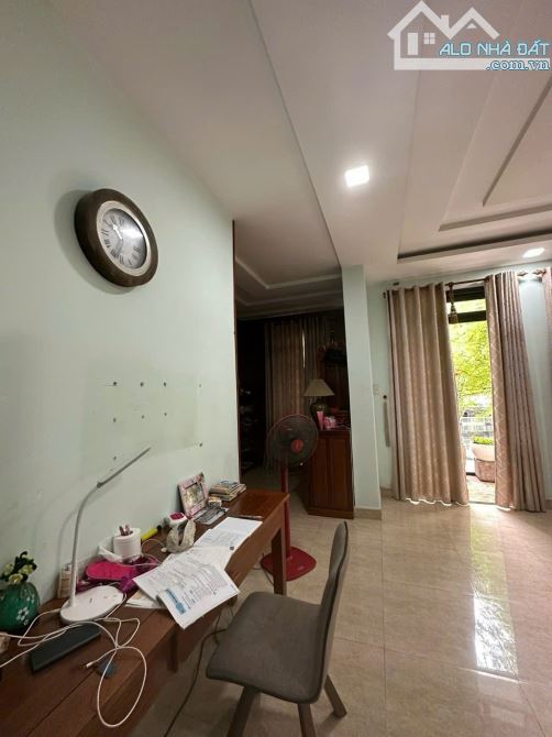 Bán Nhà 3 Tầng Mặt Tiền Trưng Nữ Vương gần Nguyễn Trác. - 10