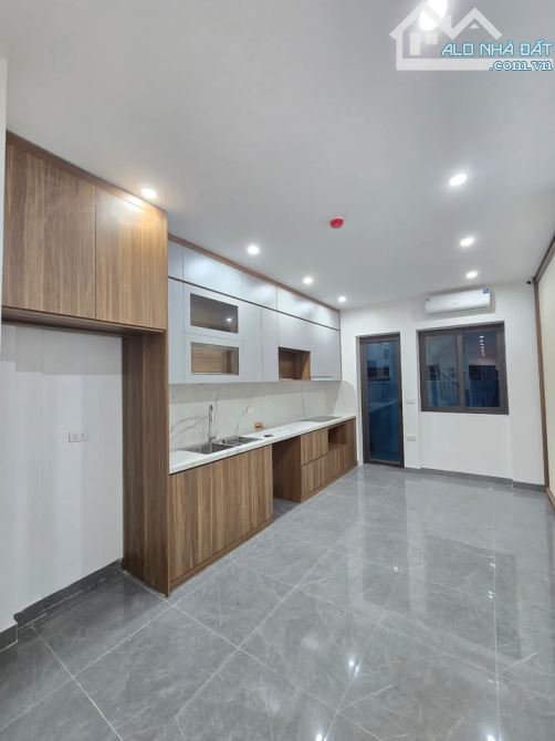 Nhà 5 tầng thang máy,ngõ phố Yên Lãng mới tinh,gần phố . - 10