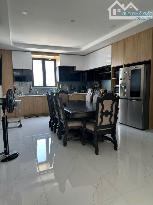 BÁN NHÀ 5 TẦNG NGANG 5,5M CÓ THANG MÁY TRUNG TÂM PHỐ BIỂN NHA TRANG GẦN CHỢ XÓM MỚI - 10