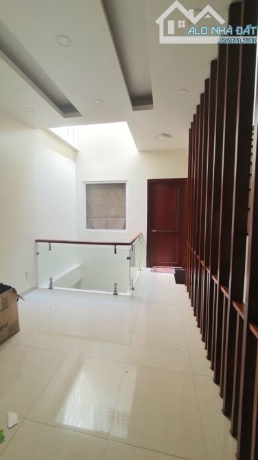 💒Mặt tiền đường số 28, P10, Q6 DT 4 x 19, 6 tầng. Giá 13,8 tỷ TL.  MẶT TIỀN VIEW CÔNG VIÊ - 10