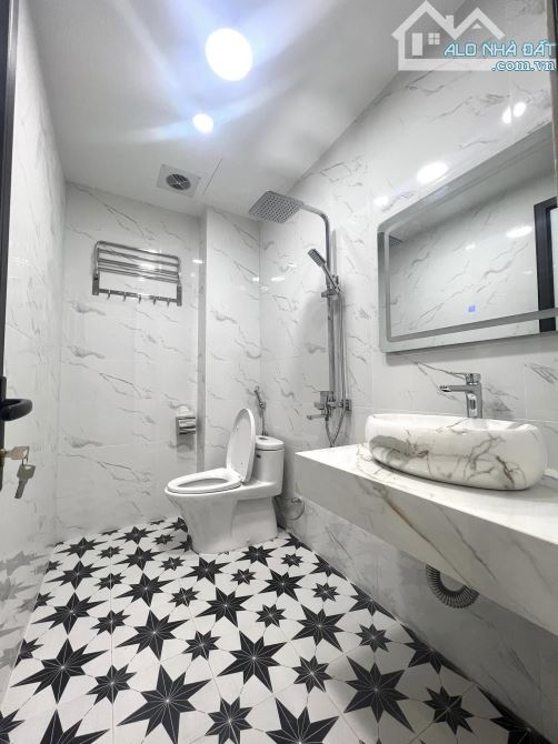 Bán nhà Phùng Chí Kiên, 44m2, 6 tầng, thang máy, ô tô vào, 15.8 tỷ - 10