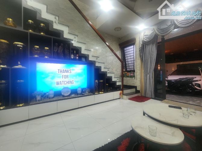 NHÀ ĐẸP 2 TẦNG-FULL NỘI THẤT SỊN SÒ-MẶT TIỀN Đường LIÊM LẠC-TT HOÀ XUÂN 109m2. NHỈNH 4 TỶ - 11