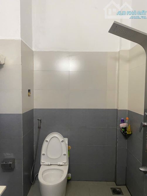 Nhà mặt tiền An Dương Vương - P Thành Nhất - 11