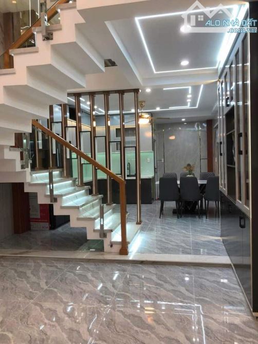 Bán căn 2 góc mặt tiền phường hiệp thành q12  4.5x15m , giá: 6 tỷ 45 còn TL - 11