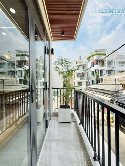 Đi nước ngoài định cư, bán gấp nhà ngay Khuông Việt, Tân Phú. Giá: 2 Tỷ 850 / 52m2. SHR - 11