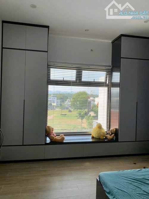 Bán nhà 2,5 tầng đẹp Full nội thất, mặt tiền KQH Bàu Vá, phường Trường An, TP Huế - 11