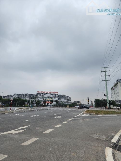 Biệt Thự Cổ 3 Tầng Lô Góc Mặt Phố Văn Tiến Dũng Diện Tích 354m2 Mặt Tiền 15m Giá 90 Tỷ - 5