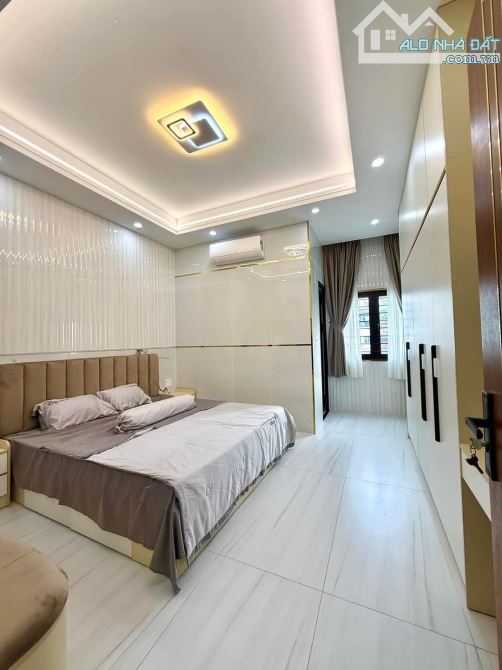 NHÀ ĐẸP FULL NỘI THẤT- gần KCN Tân Bình- Phạm Đăng Giảng- DT 4.2x14mx 4 tầng- 8 tỷ nhỉnh - 11