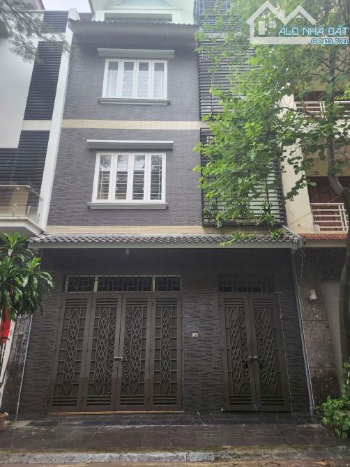 Bán nhà Đền Lừ - Tân Mai, 85m2 x 5 tầng, vỉa hè ô tô tránh, về ở ngay, 3 bước chân ra hồ - 1