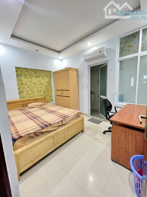 Bán nhà riêng tại Văn Cao giá mềm nhất khu vực - 1