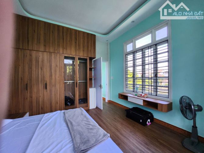 Nhà 2 mặt tiền Triệu Quang Phục ngang 18.6m - 3