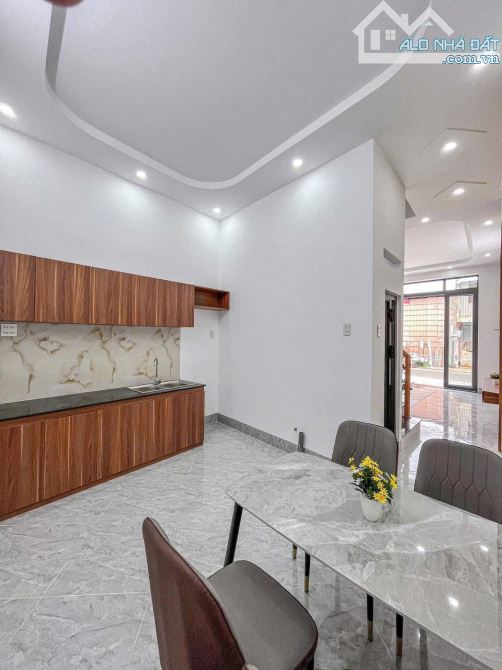 Bán gấp nhà 3 tầng đường Phạm Ngũ Lão Phường An Hòa Ninh Kiều Cần Thơ 131m2 4PN - 1