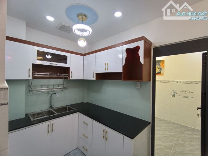 PHAN ĐĂNG LƯU - GẦN MẶT TIỀN - HẺM NHỰA XE HƠI - 81M2 - 3PN - CHỈ 5.X TỶ - 1