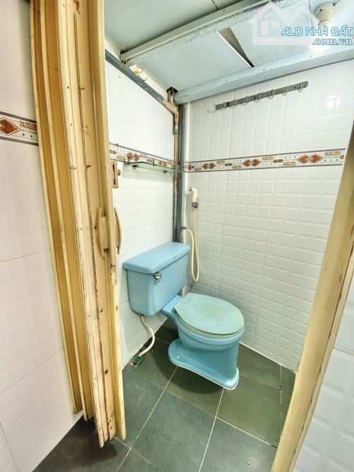 Bán nhà 3 tầng đường Trần Văn Quang Tân Bình chỉ 1,2 tỷ - 1