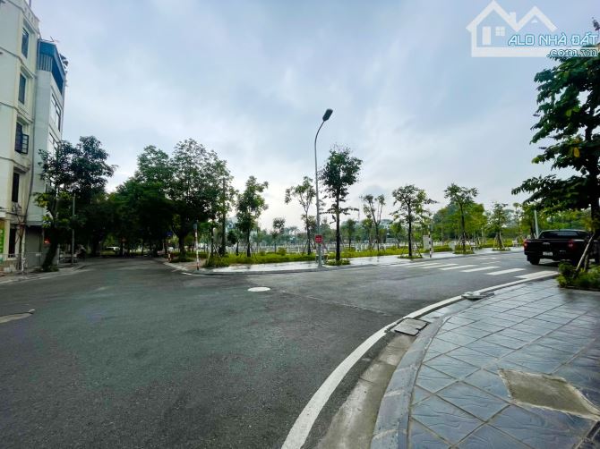 VIEW CÔNG VIÊN, PHÂN LÔ, VỈA HÈ,  Ô TÔ TRÁNH, KD, PHỐ THANH AM, THƯỢNG THANH, DT 65 M, GIÁ - 1