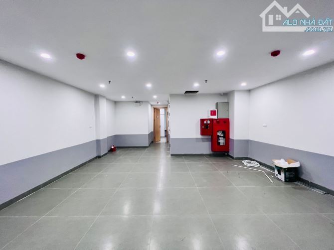 TOÀ CHDV MẶT TIỀN 6.6M MẶT NGÕ THÔNG - 7 TẦNG THANG MÁY - 17 PHÒNG KHÉP KÍN - 2 THOÁNG VĨN - 1