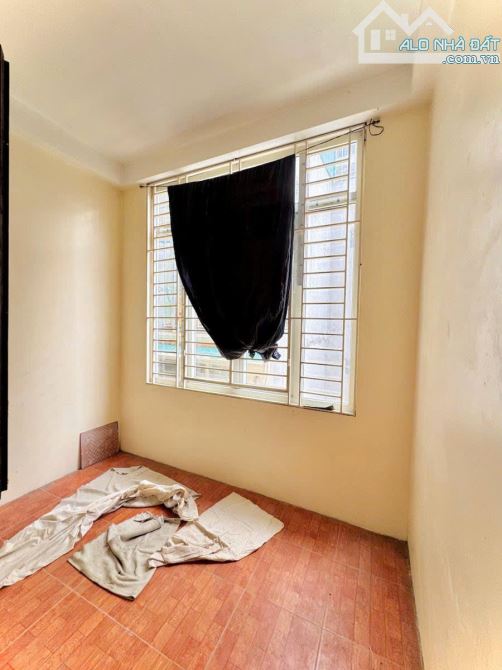 Bán nhà riêng tại Bạch Mai, 5,5 tỷ, 28m2, 2PN, 3WC Nhà dân xây trước nhà 3m cách phố 44m - 1