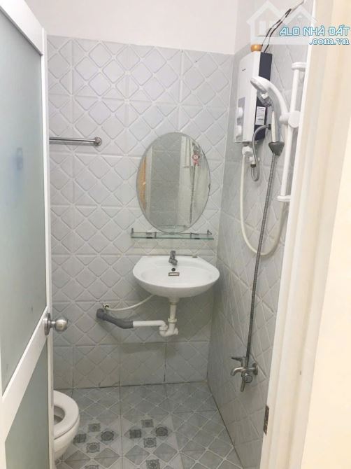CHDV 5 TẦNG 8 PHÒNG - VÀI BƯỚC QUA CẦU LÀ ĐẾN QUẬN 1 - 53M2 - CHỈ NHỈNH 7 TỶ - 1