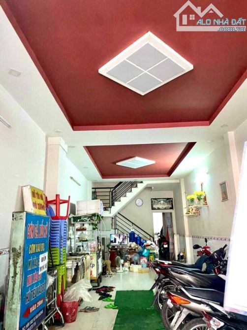 Bán gấp nhà ngay chợ Tân Hương Tân Phú 3tầng 4×23m b - 1