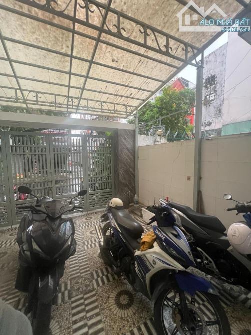 BÁN BIỆT THỰ MẶT PHỐ- P TÂN QUY-QUẬN 7 3TẦNG -120M2- DÒNG TIỀN- SÁT LOTTE-SHR-18.2T TL - 1