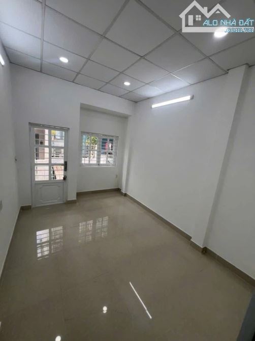 Bán Nhà Nguyễn Văn Cừ, P.2, Quận 5, ngay Quận 1 – 2 tầng – 2PN – Hẻm 4m – Giá Chỉ 5.28 Tỷ - 1