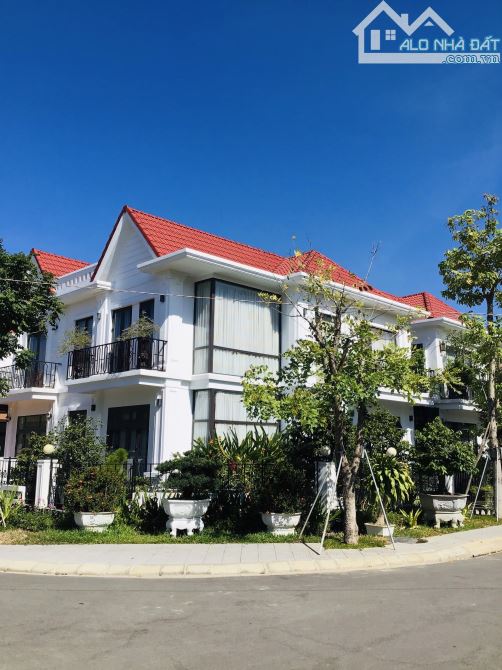 Nhà hoàn thiện 2 tầng đường 25m Royal Park Huế - 1