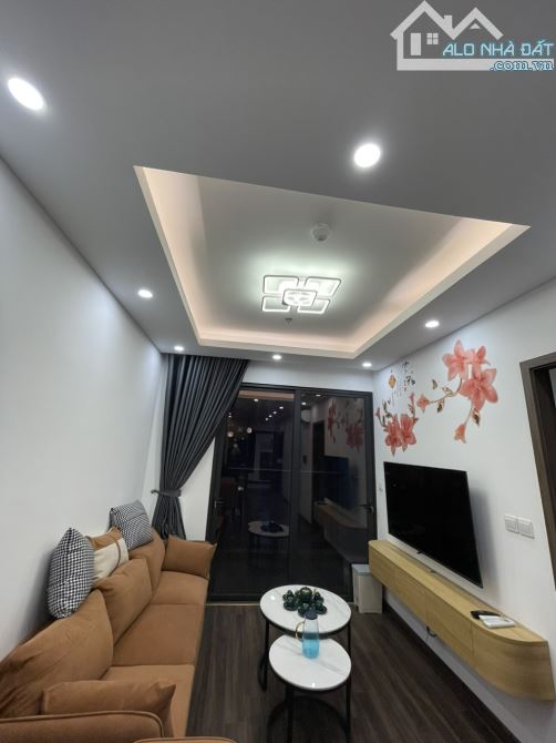 🌹 Bán căn 2PN full nội thất tầng trung view vể bơi Vô cực giá 2,350 triệu - 1
