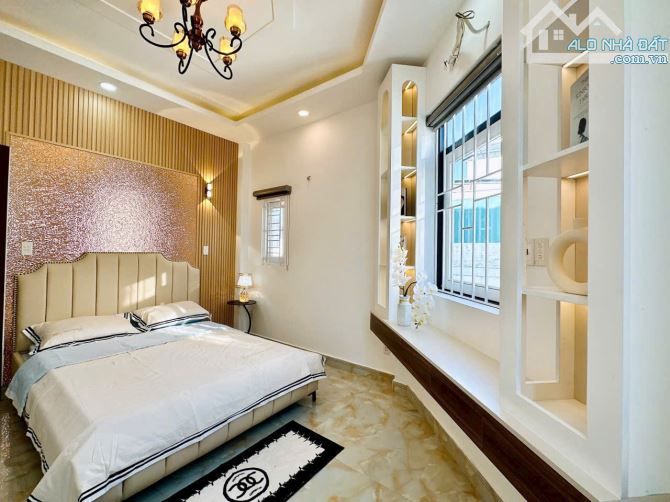 HÀNG HIÊM - NHÀ 2 MẶT TIỀN HẺM NGUYỄN CHÍ THANH - 3 TẦNG - GẦN BV CHỢ RẪY - 1