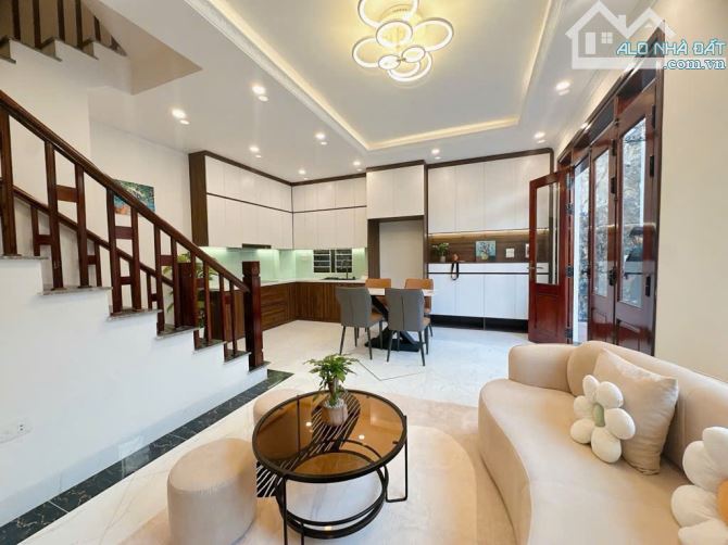 Bán nhà Sài Đồng, Long Biên, Hà Nội, 5,95 tỷ, 43m2, view đẹp, nhiều tiện ích, ngõ nông - 1