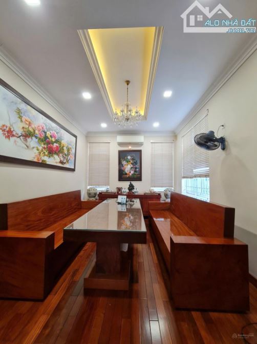 Bán biệt thự ngay Điện Biên Phủ, Quận 1 - DT: 12,5m X 19m = 239m2 - Trệt + 3 tầng, 130 tỷ - 1