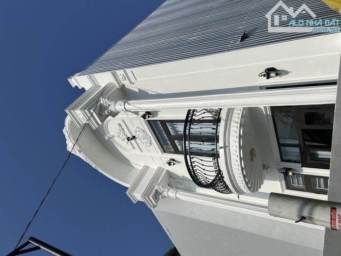 Bán Nhà 2 Tầng Đẹp Full Nội Thất - đường Thích Tịnh Khiết - 1