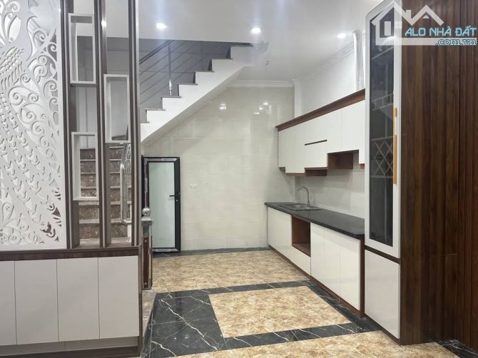 NHÀ ĐẸP LONG BIÊN – CÁCH Ô TÔ 10M – GIÁ CHỈ 4.55 TỶ Chủ thiện chí giảm 200tr - 1