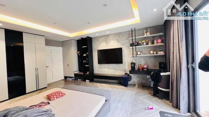 BÁN NHÀ 5 TẦNG THANG MÁY - LÔ GÓC - GARA Ô TÔ PHỐ NGỌC THUỴ. DT: 55M. MT: 5m. Giá 13,5 Tỷ. - 1