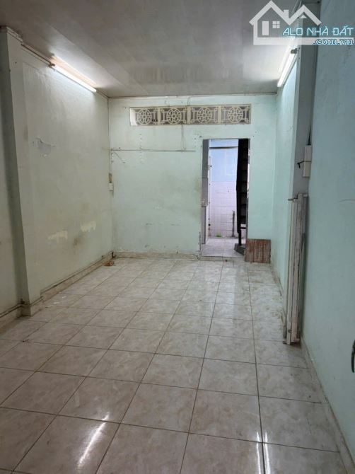 Bán Nhà Đường Nguyễn Trãi, Trung Tâm Quận 5 – 2 Tầng – 3PN – Hẻm Ô Tô Cách 5m – Giá 4.x tỷ - 1