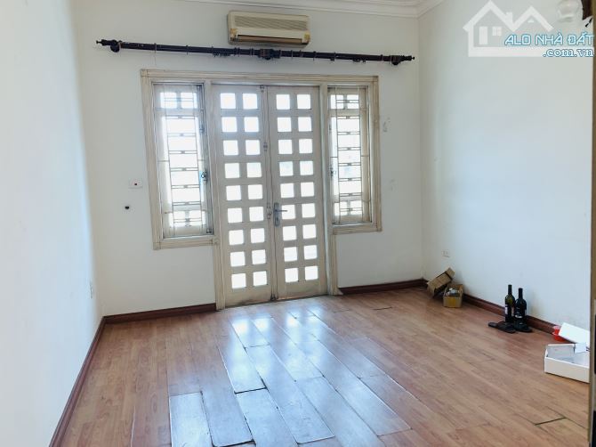 Bán Nhà Tây Tựu - Ô Tô Tránh-Đỗ-Vào Nhà - Thửa Vuông A4 - P.Lô- Ô Góc - 63m2 - 7.x Đồng - 1