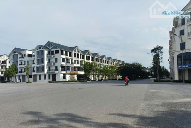 LK LÔ GÓC 150M 4 TẦNG MT25M, V.HÈ 8M, ĐẸP NHẤT HINODE ROYAL PARK! 28 TỶ - 1