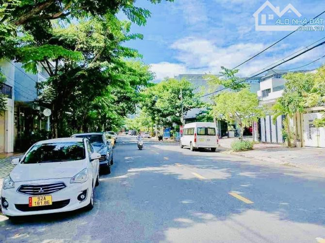 Hiếm ! Nhà 2,5 Tầng Ngô Tất Tố - Hoà Cường Bắc - Đường 10m5 - Giá Cực Tốt - 9ty3. - 1