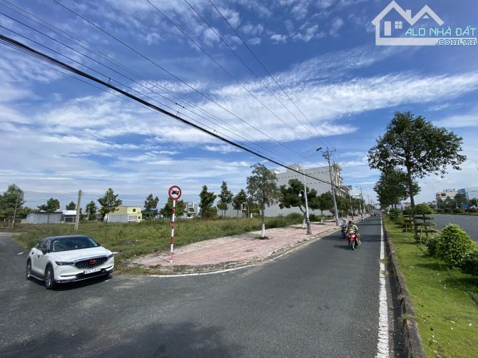 CƠ HỘI SỞ HỮU LÔ GÓC 3 MẶT TIỀN ĐẸP – VỚI GIÁ CỰC TỐT - 1