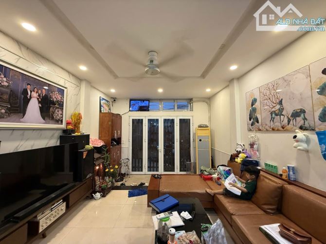 Đình Thôn-Mỹ Đình, Nhà Đẹp Phố Vip, Ngõ 3 Gác, Diện Tích 58, Mặt Tiền 4m, Giá 12.5 Tỷ - 1