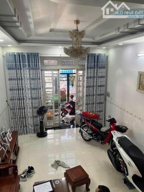 Gấp bán nhà 60m2 ngang 5M X 13M sát nách Emart Phan Huy Ích - P14 - Gò Vấp - nhỉnh nhẹ 6 t - 1