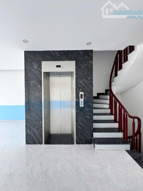 Bán nhà mặt Phố Hồng Tiến 45mx6tầng,thang máy - Vị trí Vip, vỉa hè đá bóng - KD đỉnh - 1