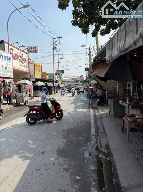 Bán gấp nhà mặt tiền chợ Bình Chánh kinh doanh đa ngành nghề - 1