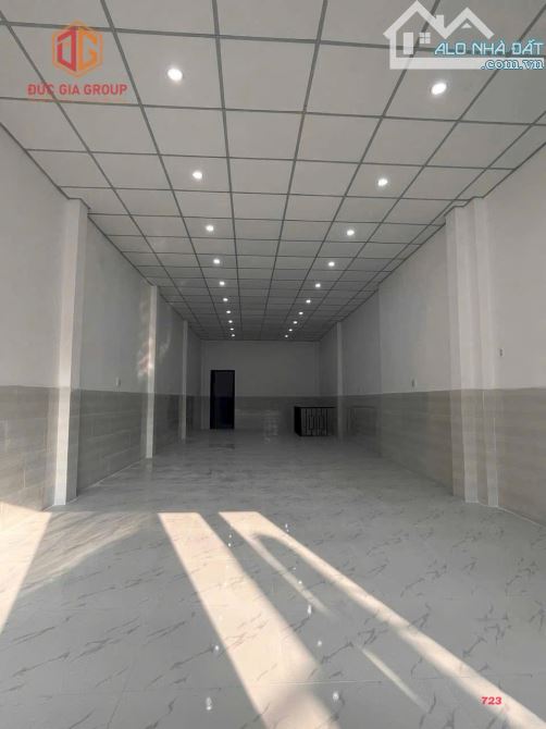 Cho thuê nhà mới đẹp mặt tiền gần ngay Phạm Văn Thuận - đường Nguyễn Văn Hoa giá 16 triệu - 1
