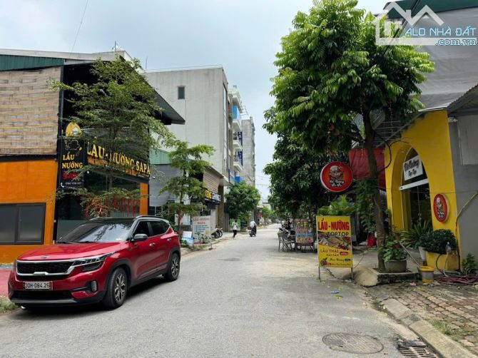Bán tòa văn phòng 100m2 x 8 tầng  tại văn giang giá 26 tỷ - 1