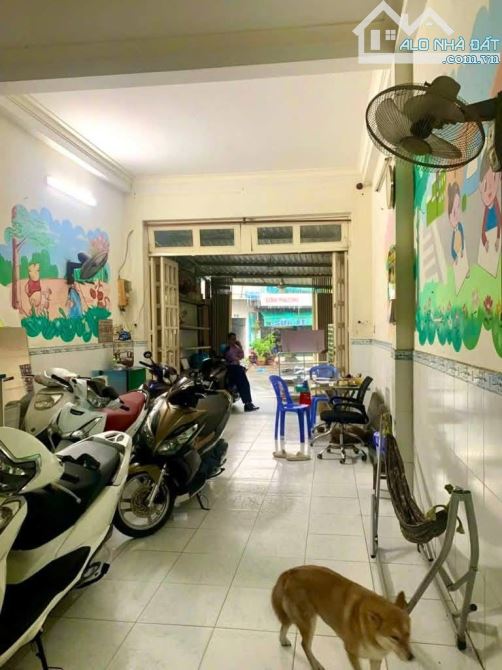 Góc 2 Mặt tiền Kinh Doanh Bùi Văn Ba, Ngay Khu Chế Xuất Tân Thuận, 68m2, 3 Tầng, Quận 7 - 1